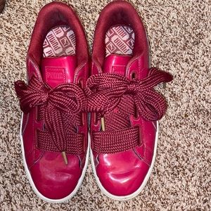 Chunk lace berry patent classic pumas size 8 wms